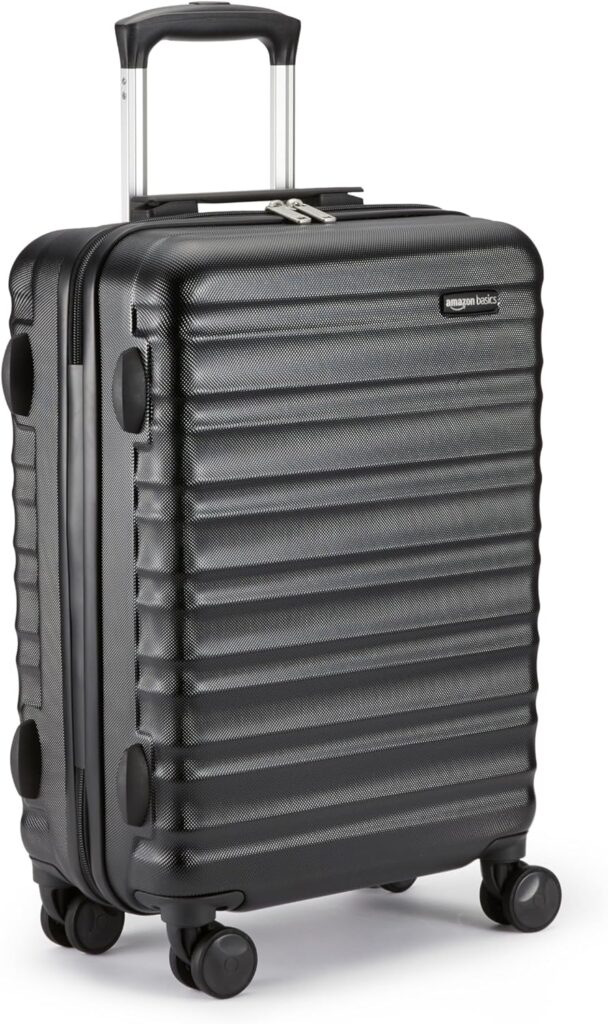 Amazon Basics lance une valise cabine rigide conforme aux normes Ryanair de 55 x 40 x 20 cm.