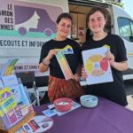 Le Camion des Femmes se rend dans les zones rurales pour écouter les besoins des habitants.