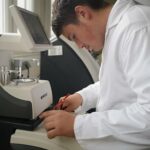 Le lycée Jean-Bosco à Guînes ferme le bac pro Optique-Lunetterie pour manque d&rsquo;effectifs.