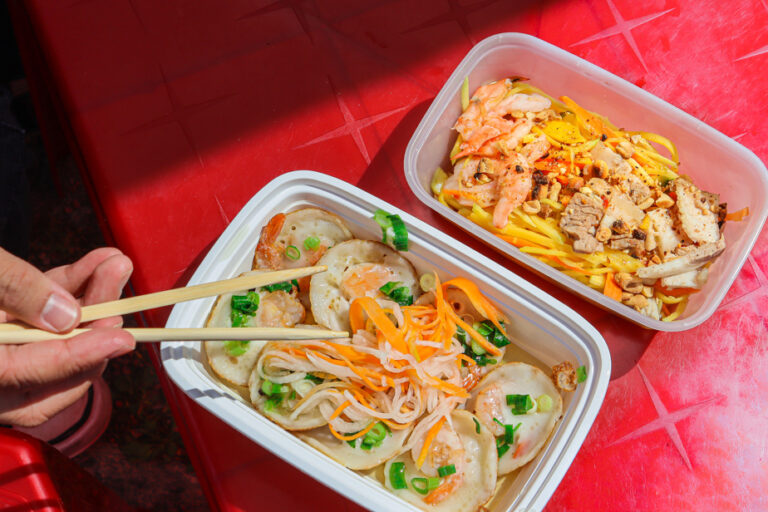 Festival Chợ Đêm MTL : Découverte de la culture vietnamienne à travers sa gastronomie.