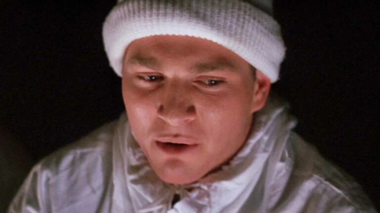 La mort inattendue d’un personnage clé dans un film d’action des années 90.