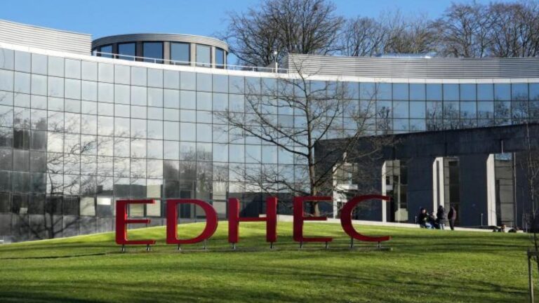 EDHEC propose un camp d’entraînement d’été gratuit pour les élèves boursiers.