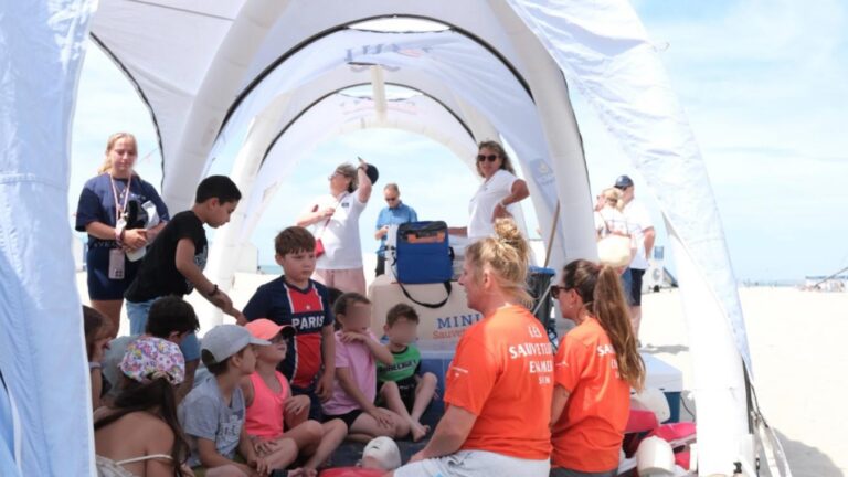 La SNSM forme les jeunes enfants aux gestes de premiers secours en milieu scolaire