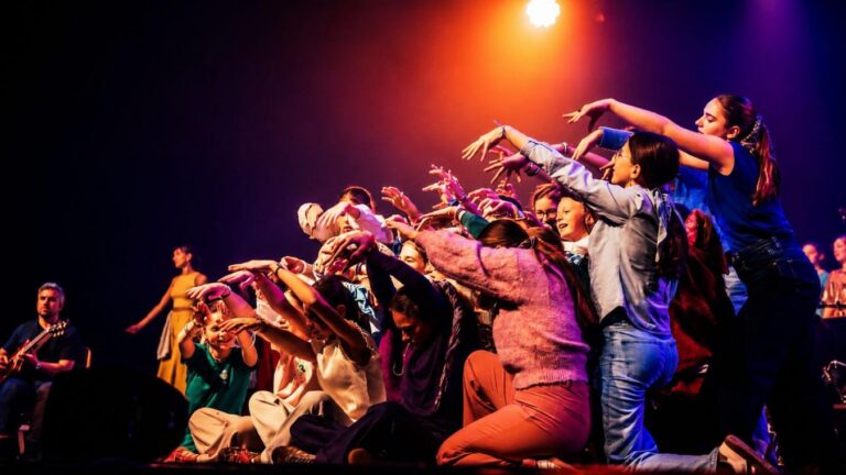 Le Labo de Clairie lance une école de comédie musicale à Lille en plus de ses chorales.