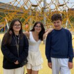 Des adolescents testent le parc Saint-Sauveur à Lille : une activité familiale appréciée.