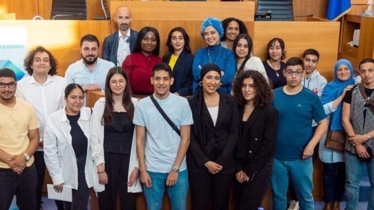 Stronger with Words : un programme pour former les jeunes leaders de demain