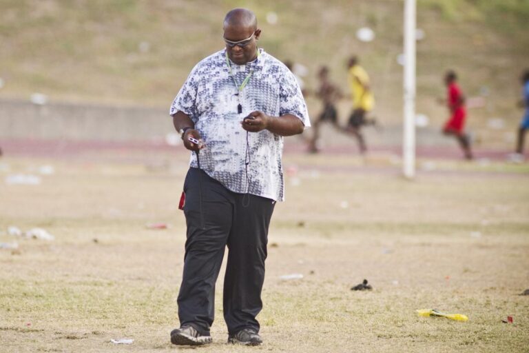 Décès de Stephen Francis, entraîneur emblématique des sprinteurs jamaïcains.