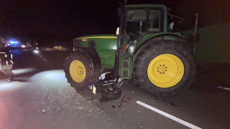 Un motard passe sous un tracteur entre Bailleul et Nieppe, ses jours ne sont pas en danger.