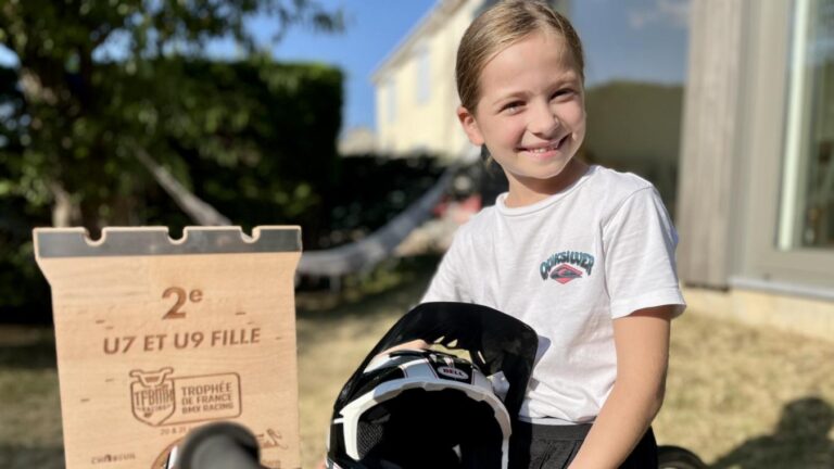 Lina Doby, 8 ans, vice-championne de France de BMX, partage une passion familiale.