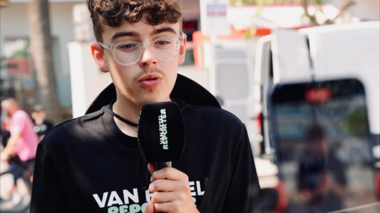 Un adolescent suit Paul Seixas durant le Tour de France avec Van Rysel, expérience immersive.