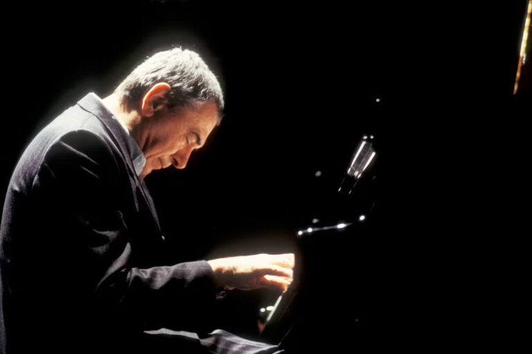 René Urtreger, figure du piano français, a collaboré avec de grands maîtres du jazz.