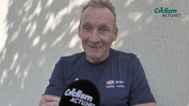 Tour de France : Adrie van der Poel appelle à laisser Paul Seixas en paix.