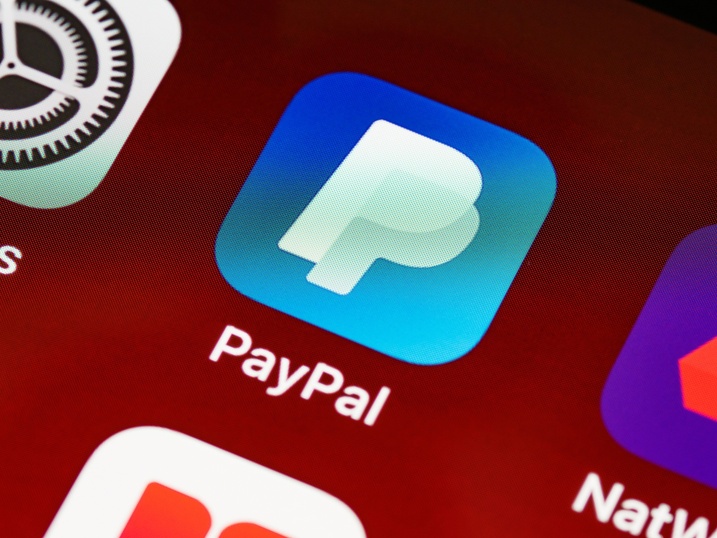 PayPal : le paiement fractionné long réduit la marge des commerçants.