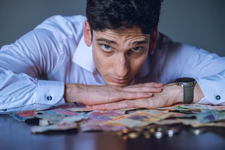 UBS : Un million de nouveaux millionnaires dans le monde en 2025.