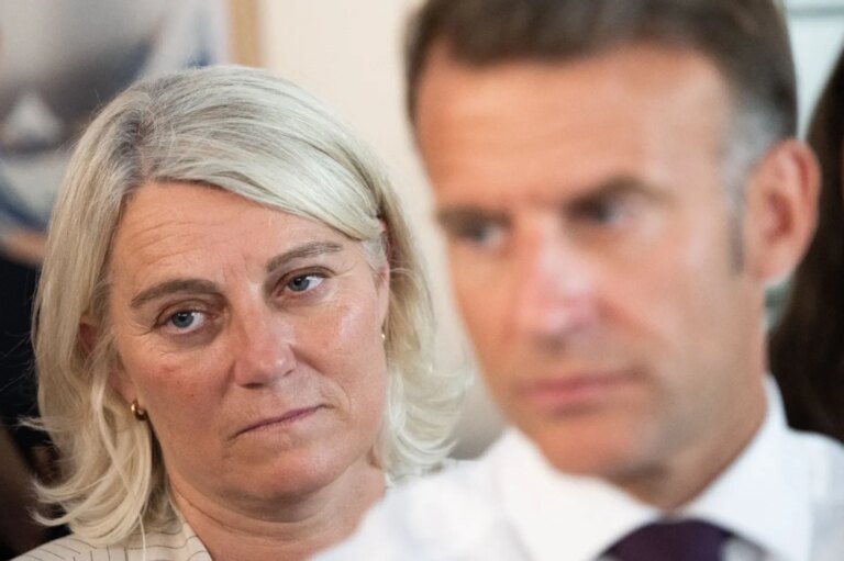 Plafond des franchises médicales doublé, la ministre de la Santé suscite des inquiétudes.