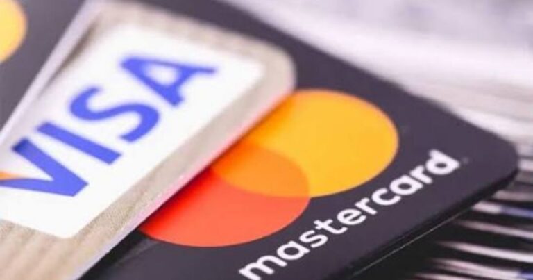 Allocation touristique de 750 € : modalités pour obtenir une carte de paiement internationale.
