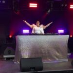 Concert de Barbara Butch interrompu par des manifestants pro-palestiniens, critiques sur La France insoumise.