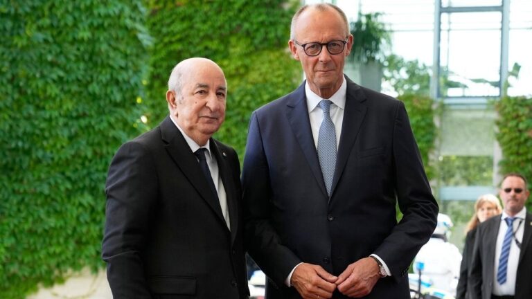 Algérie : Tebboune en Allemagne conclut des accords, silence sur le journaliste Gleizes.