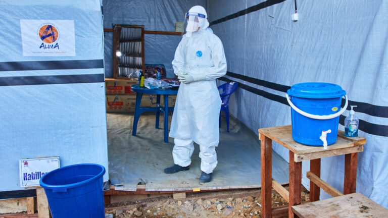 L’OMS alerte sur la sous-estimation de l’épidémie d’Ebola en RD Congo.