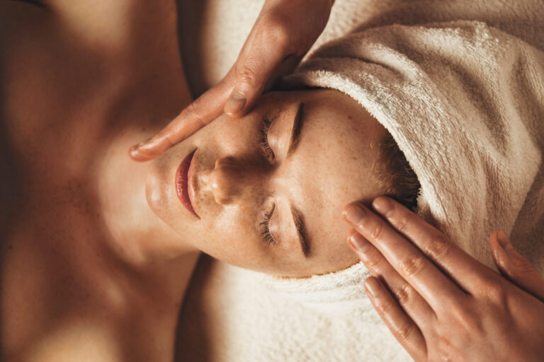 Des idées de cadeaux beauté originaux pour diversifier les offres dans le secteur cosmétique.
