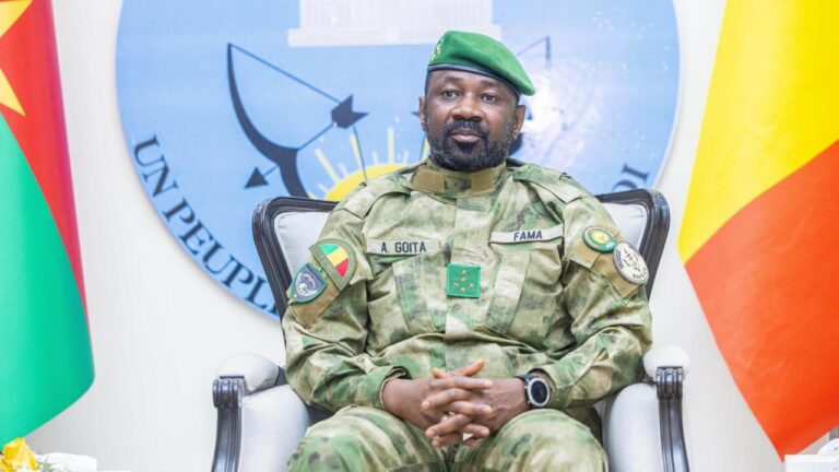 Rapprochement Mali-Algerie : priorité au politique dans les accords militaires.
