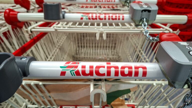 L’Autorité de la concurrence valide le changement d’enseigne de 167 magasins Auchan vers Intermarché ou Netto.