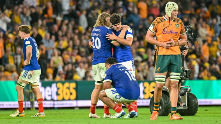 XV de France renverse les Wallabies après une mi-temps difficile lors du Championnat des nations.