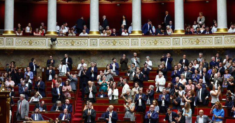 Loi sur la fin de vie : l’évaluation internationale souligne la démocratie française en action.