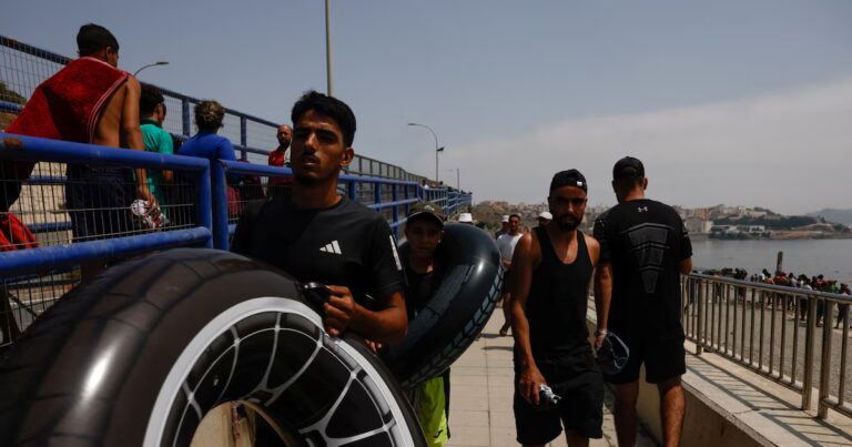 Crise des migrants à Ceuta : le Maroc avertit l’Espagne sur la situation frontalière