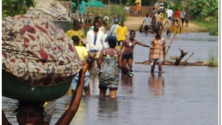 Bénin : maisons submergées et routes impraticables en raison des fortes pluies