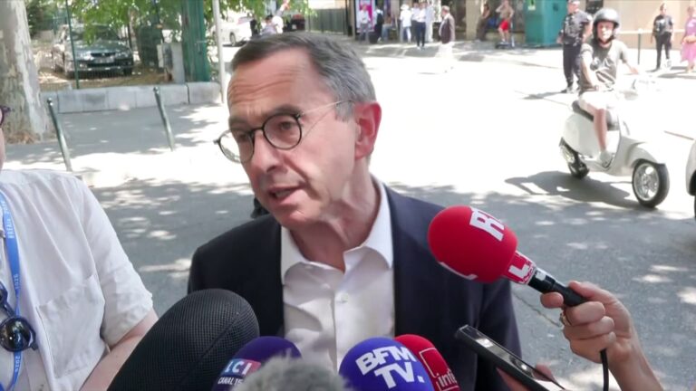 Bruno Retailleau se moque de Laurent Wauquiez après ses critiques sur Édouard Philippe