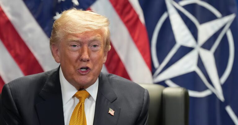 Trump annonce la cessation des échanges commerciaux avec un pays européen en raison de tensions.