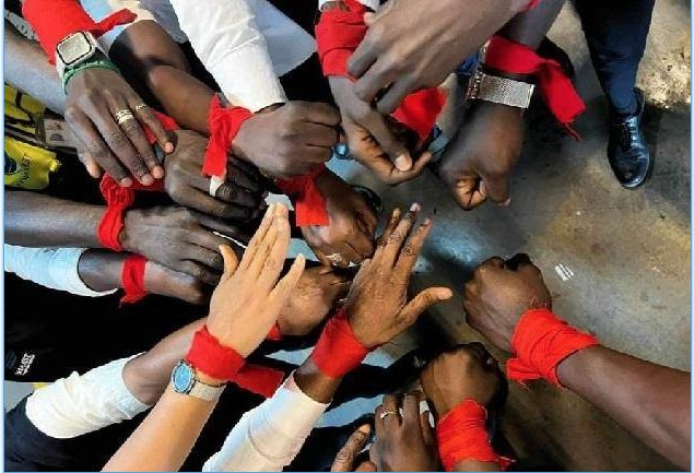 Sénégal : Travailleurs de la SN-HLM portent des brassards rouges contre des licenciements