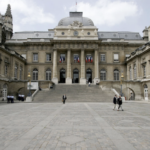 Le Pen, Bayrou et Mélenchon devant les juges : trois parcours judiciaires distincts.