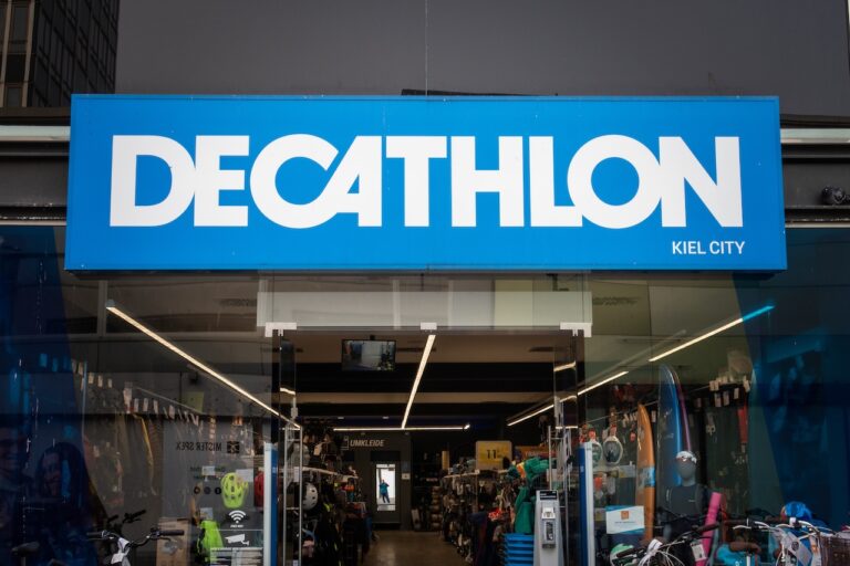 Randonnée : l’exosquelette Decathlon réduit l’effort de 30% pour les plus de 50 ans