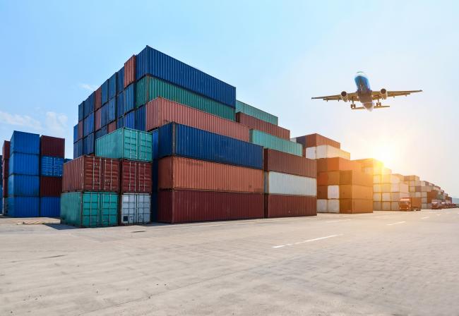 Un rapport parlementaire recommande une diplomatie économique renforcée pour les PME en France