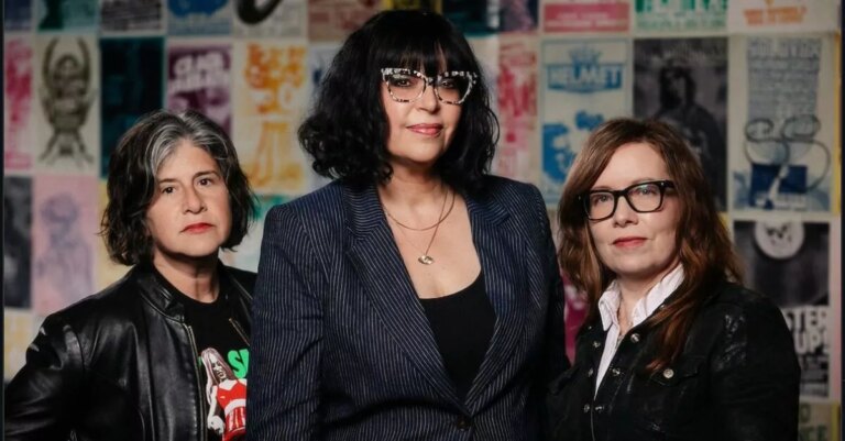 Menopunkapalooza : un festival punk aborde la question de la ménopause en France.