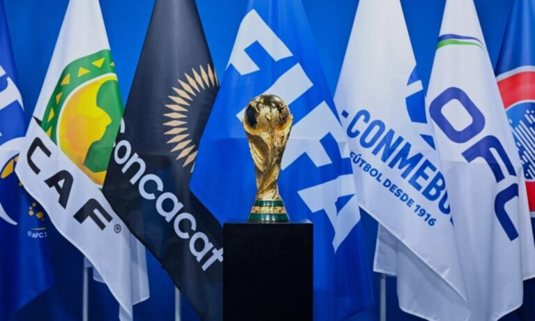 Coupe du monde 2026 : Treize sélectionneurs limogés, tensions croissantes dans les équipes.