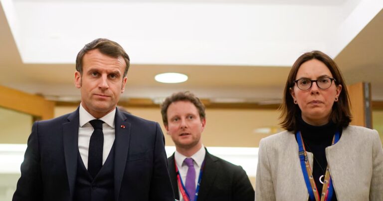 Banque de France et Cour des comptes alertent sur les risques des politiques d’Emmanuel Macron.