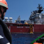 L’Ocean Viking secourt des migrants dans une Méditerranée de plus en plus dangereuse.