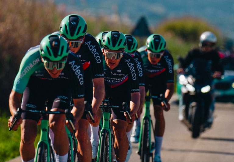 Olav Kooij annonce son départ pour le Tour de France 2026 avec l’équipe néerlandaise.