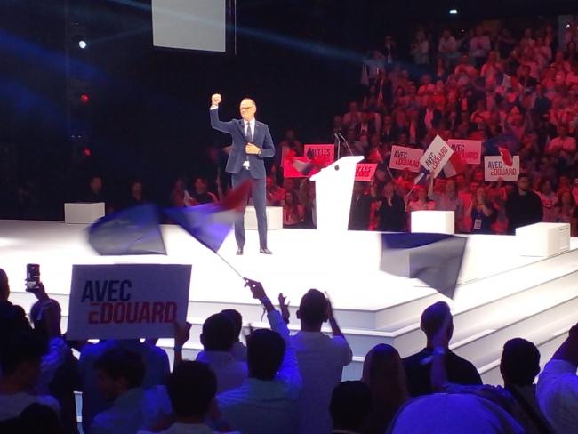 Présidentielle : Édouard Philippe tente de rallier les jeunes face à Mélenchon et au RN