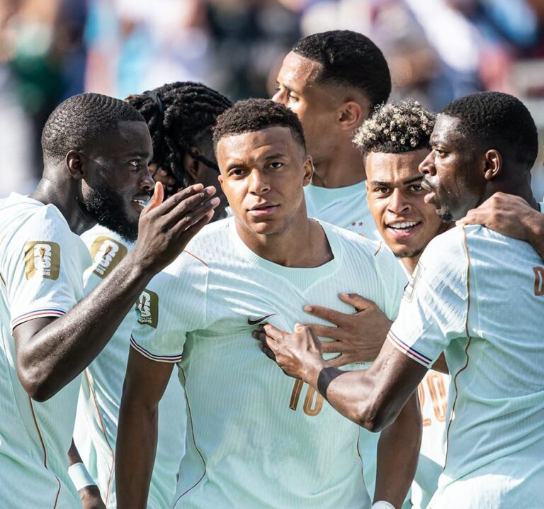 Attentat de Nice : minute de silence observée avant le match France-Espagne en Coupe du monde