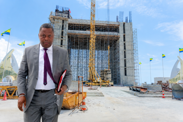 Monument Damas Aléka : analyse des enjeux culturels pour le Gabon et ses institutions.