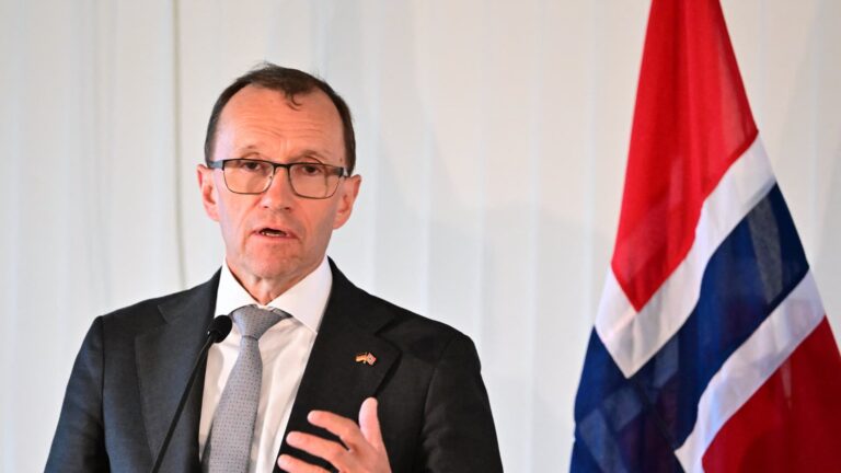 La Norvège s’oppose aux droits de douane de 12,5% imposés par Donald Trump.