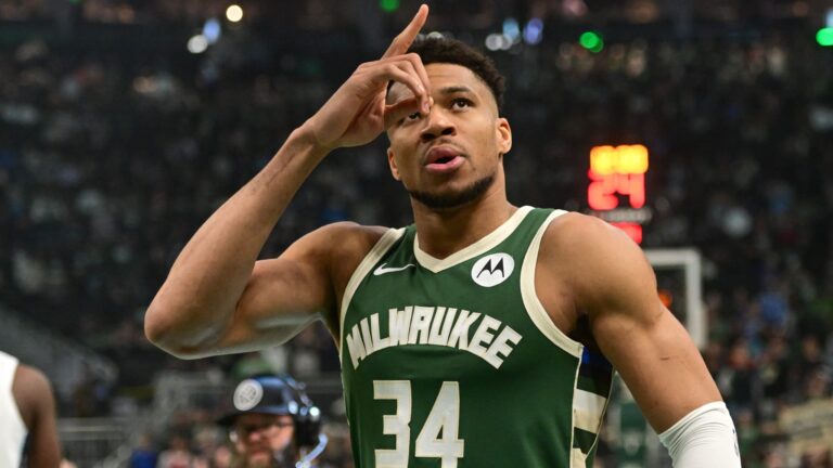Giannis Antetokounmpo transféré au Miami Heat dans un échange complexe.
