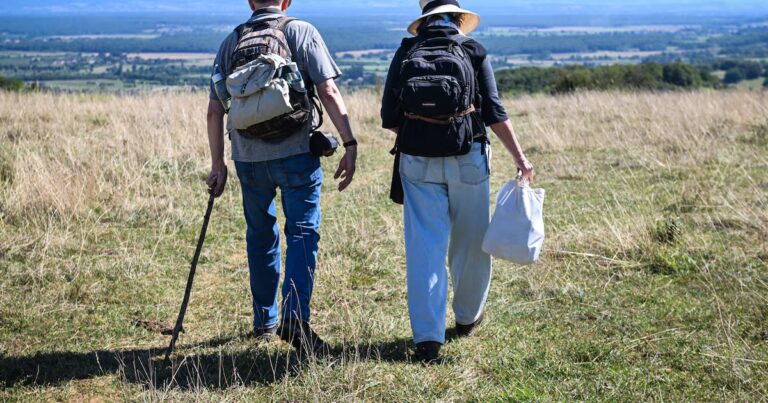Afflux record de randonneurs sur le chemin de Saint-Jacques-de-Compostelle en France