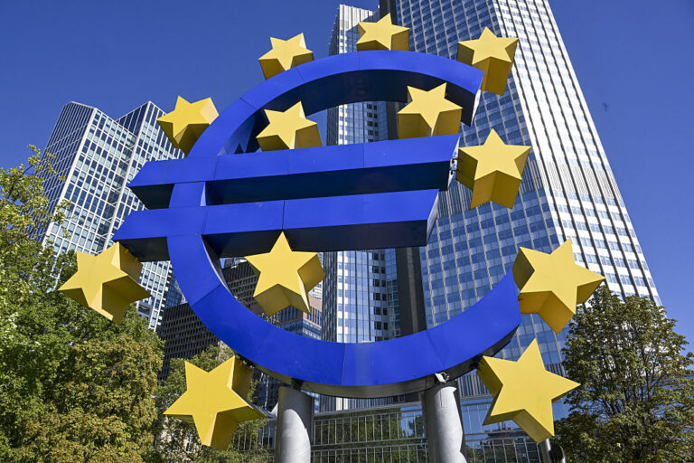 Les émissions de dette en euros atteignent un niveau record dans l’UE pour concurrencer le dollar.