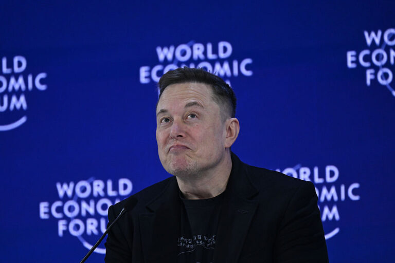 Musk accusé par des procureurs français d’avoir favorisé des deepfakes pour X.