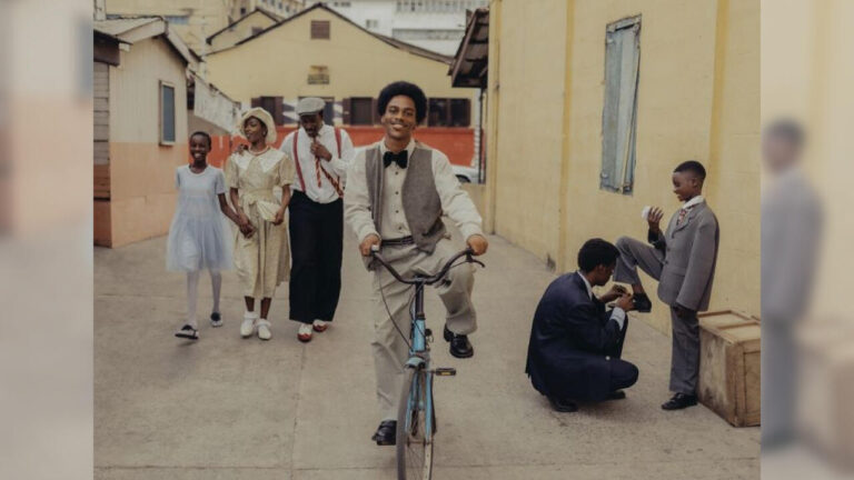 Les Rencontres d’Arles mettent en lumière les indépendances africaines et leurs enjeux culturels.